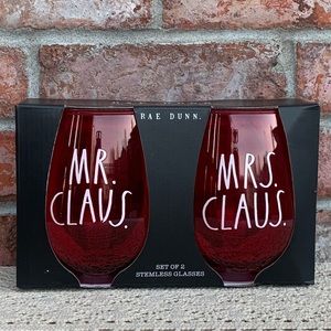 Mr. and Mrs. Claus Stemless Red Christmas Wine Glasses